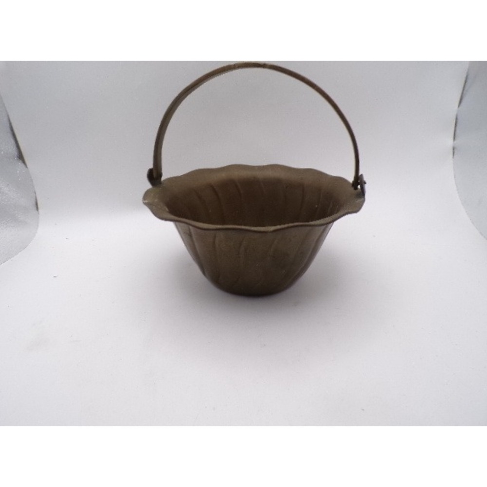 Vintage Brass Decorative Basket Small Flower Petal Rim Handle Accent Piece